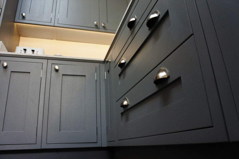 Three pan drawers with oak dovetail drawers | Painted Kitchens Glasgow